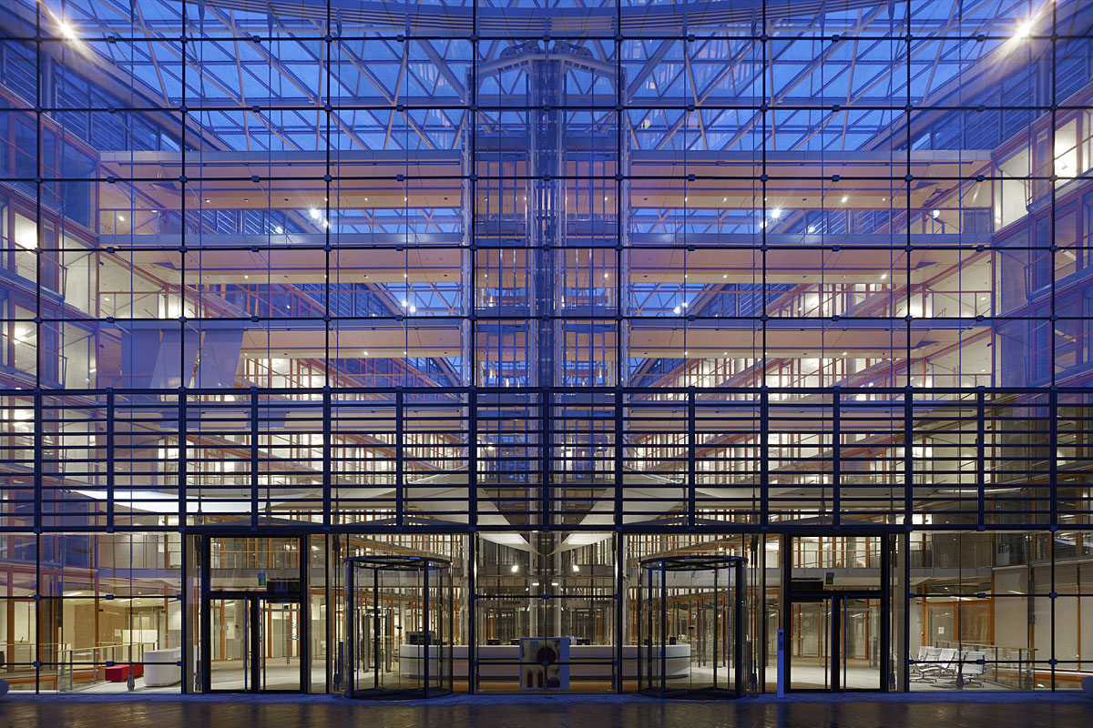 Europäische Investionsbank EIB, Luxemburg - Haupteingang - ingenhoven architects international - TROPP LIGHTING DESIGN