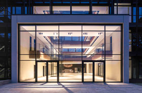 Firmenzentrale von Schattdeco –  TROPP LIGHTING DESIGN