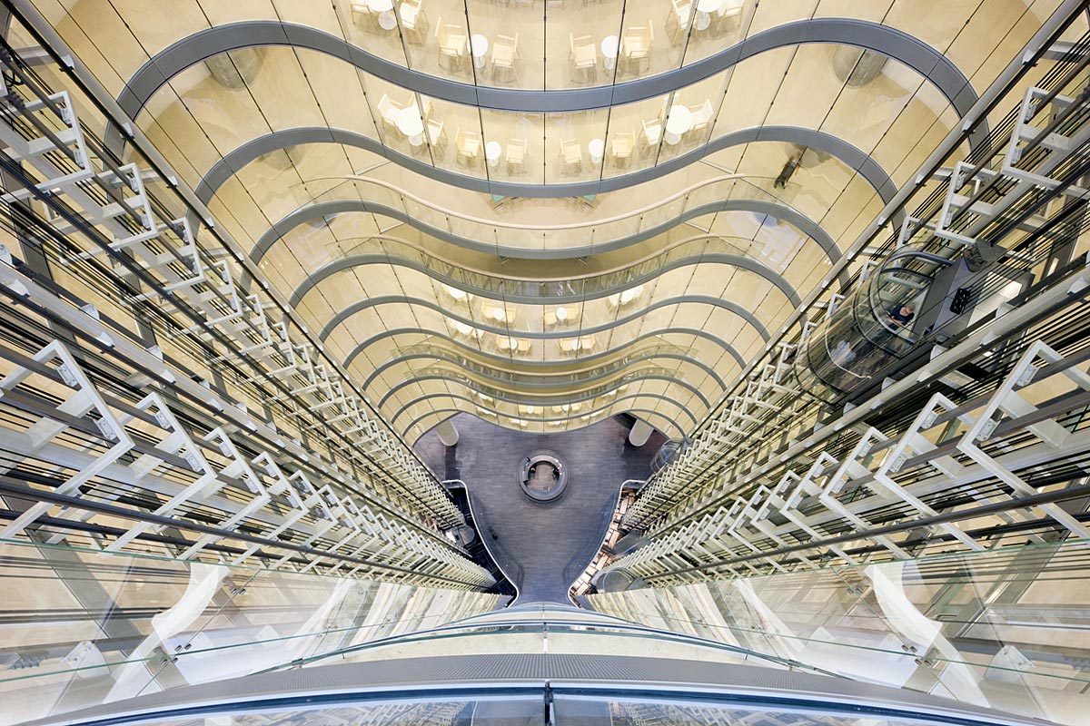 1 Bligh Street, Sydney, Australien - Atrium Blick nach unten von der Glaskuppel - TROPP LIGHTING DESIGN