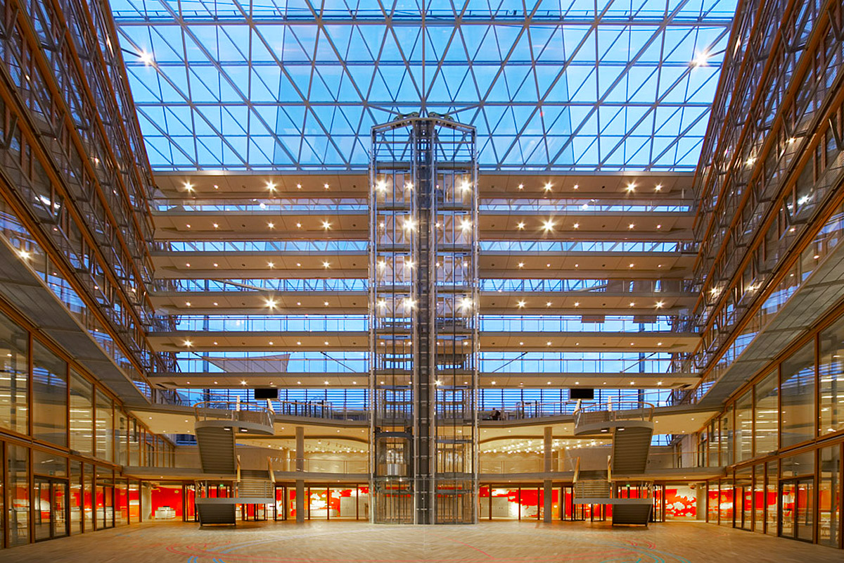 Europäische Investionsbank EIB, Luxemburg - Eingangshalle - ingenhoven architects international - TROPP LIGHTING DESIGN