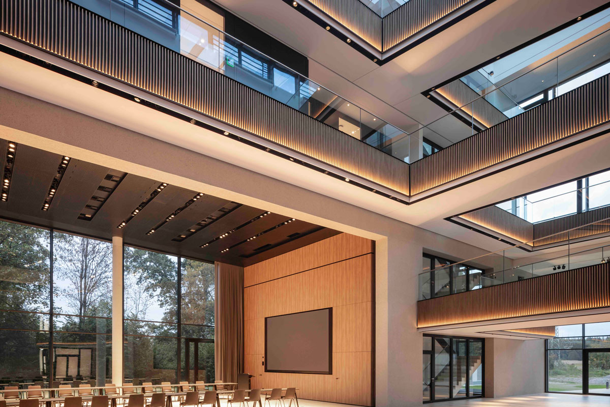 Atriumhaus Schattdecor, Thansau - Foyer Eingangshalle Atrium- TROPP LIGHTING DESIGN