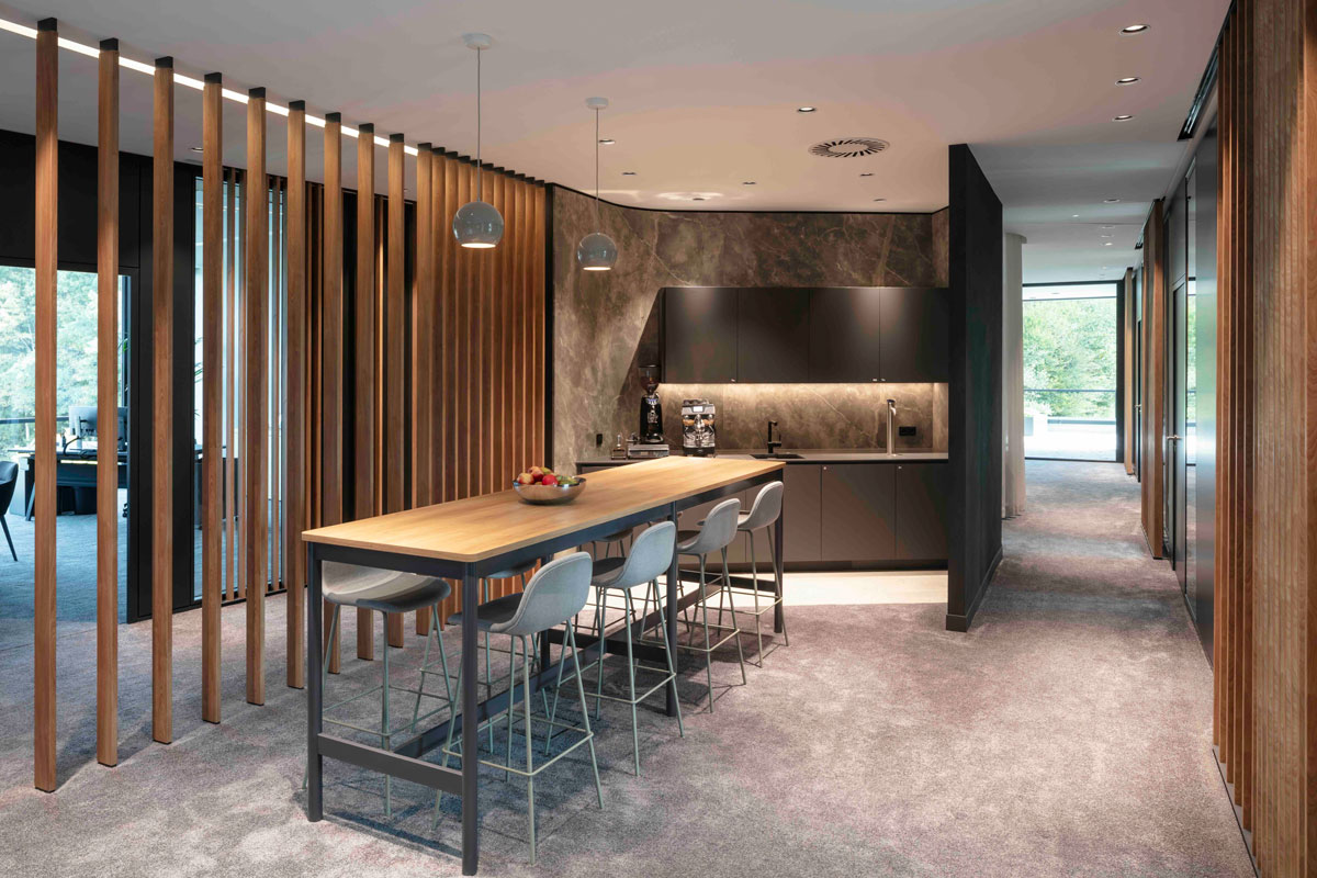 Atriumhaus Schattdecor, Thansau - Working Café Openspace - TROPP LIGHTING DESIGN