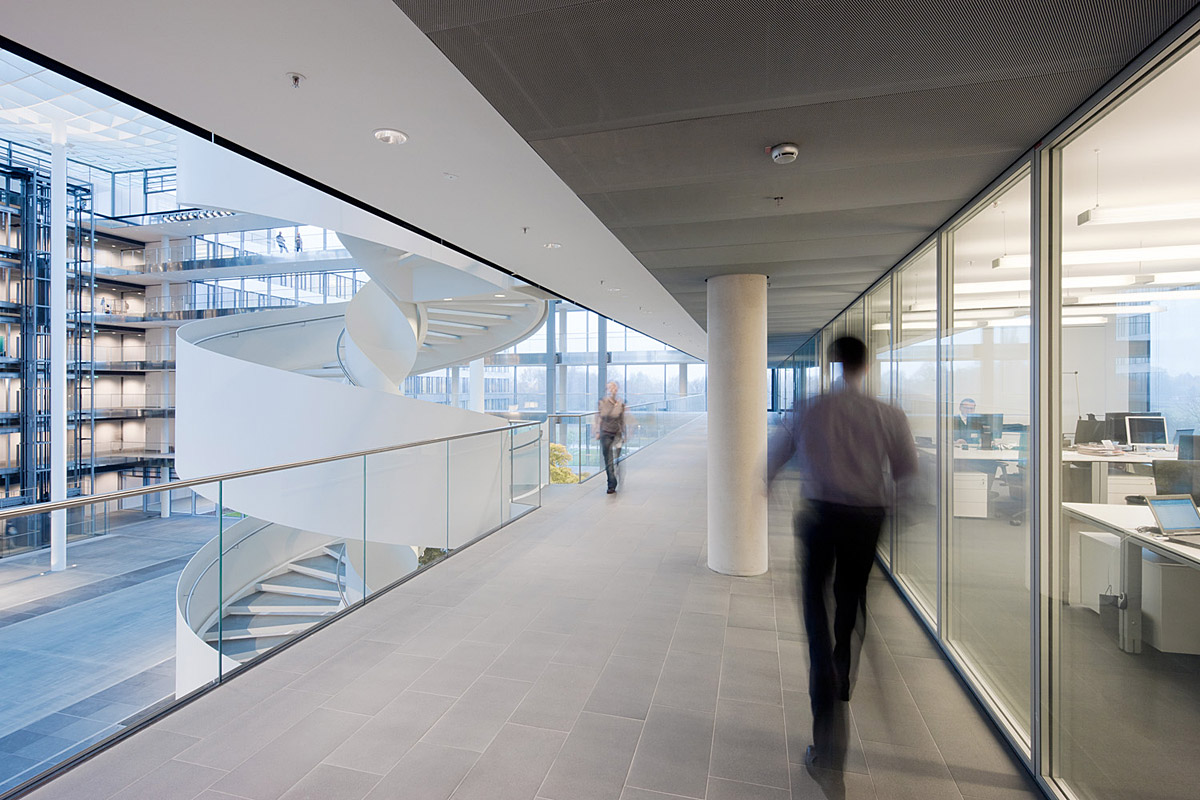 Versicherungsunternehmen, Hannover - Atrium und umliegende Verkehrsflächen - ingenhoven architects Düsseldorf - TROPP LIGHTING DESIGN