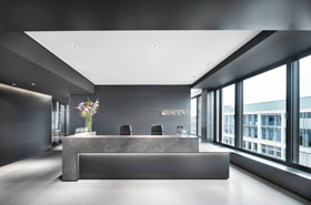 MOMENI Investment Manager Hamburg | TROPP LIGHTING DESIGN
