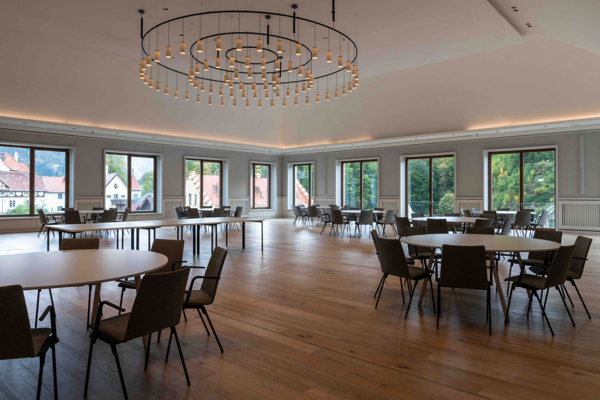 Ameron Neuschwanstein Alpsee Resort, Hohenschwangau – Konferenzraum - TROPP LIGHTING DESIGN