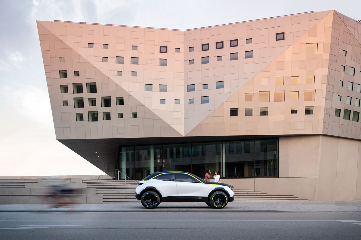 Neuer Markt Ingelheim - Über 300 Fenster mit metertiefen Laibungen - TROPP LIGHTING DESIGN