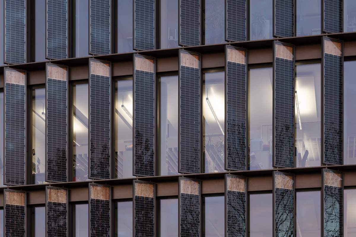 Neues Rathaus im Stühlinger, Freiburg - Photovoltaik-Paneel - ngenhoven architects international - TROPP LIGHTING DESIGN